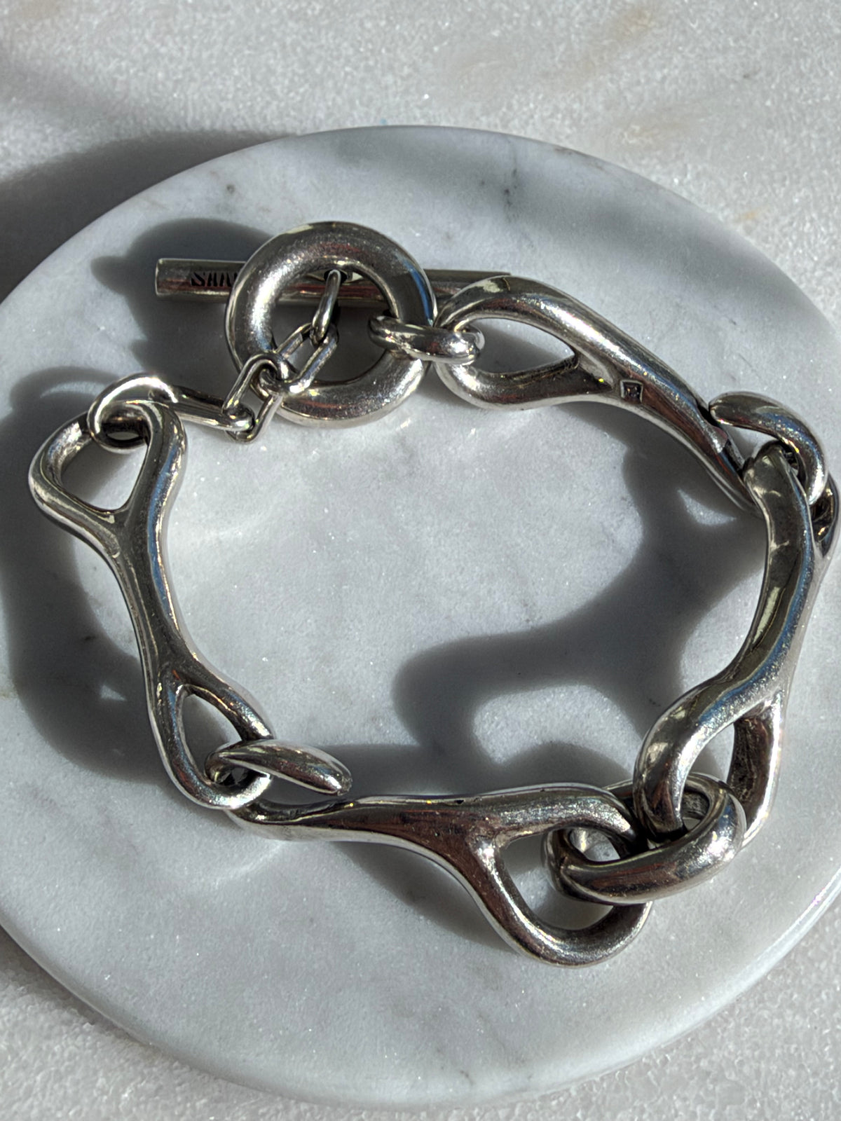 CIRCA 1950s EGYPTIAN .900 SILVER HORSEBIT BRACELET