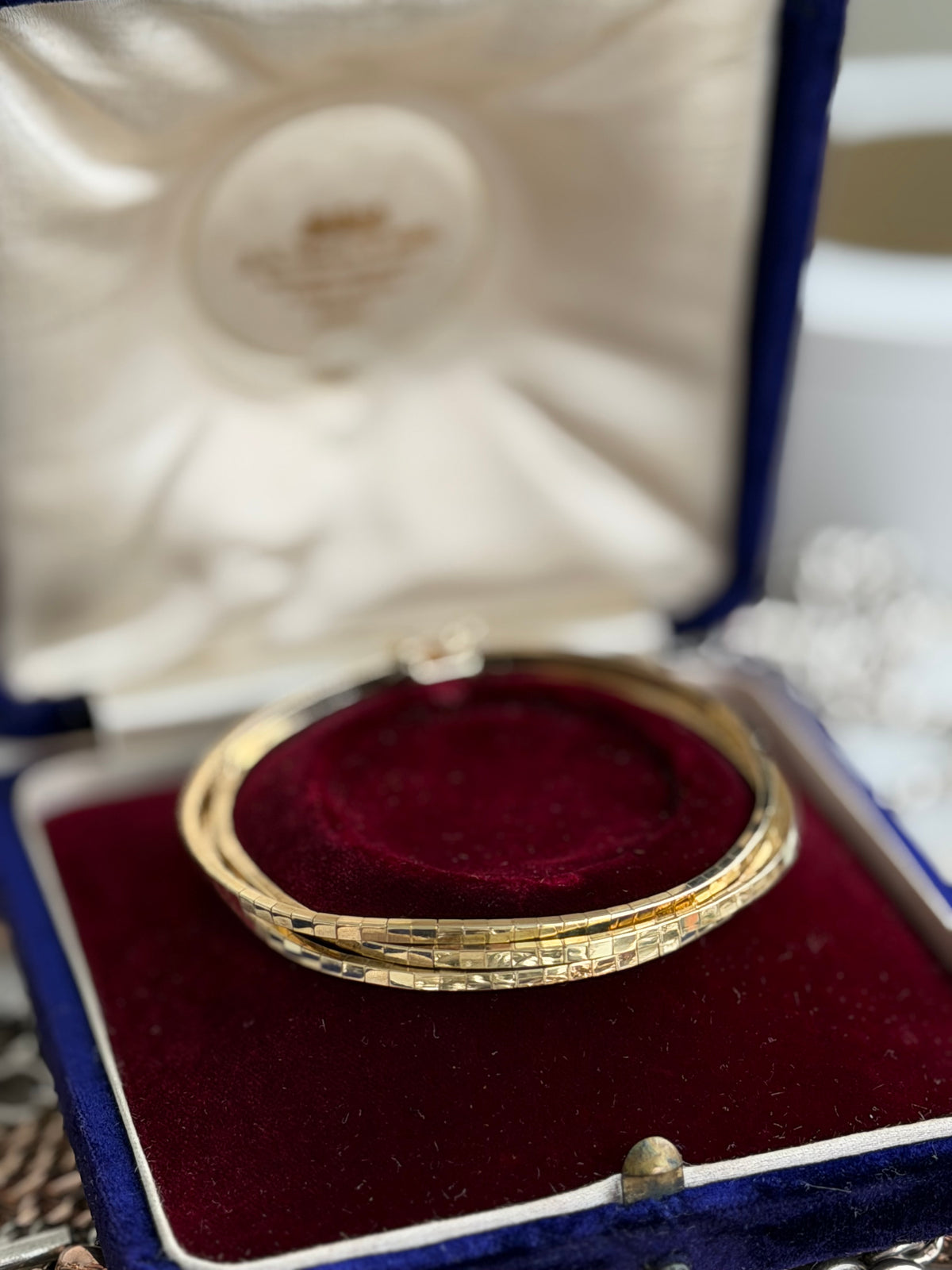 VINTAGE UNOAERRE 14K TRIPLE-ROW OMEGA BRACELET