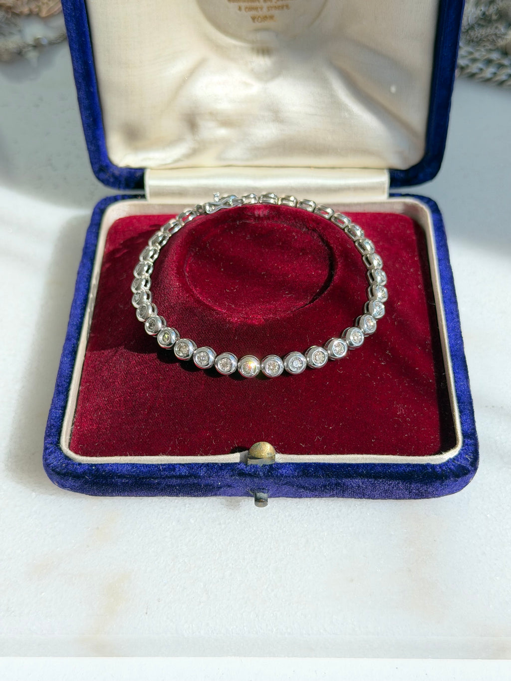 18K WHITE GOLD TENNIS BRACELET 7 1/4”