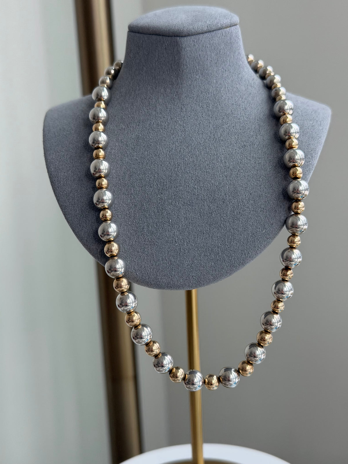 VINTAGE STERLING SILVER GRADUATED BALL CHAIN