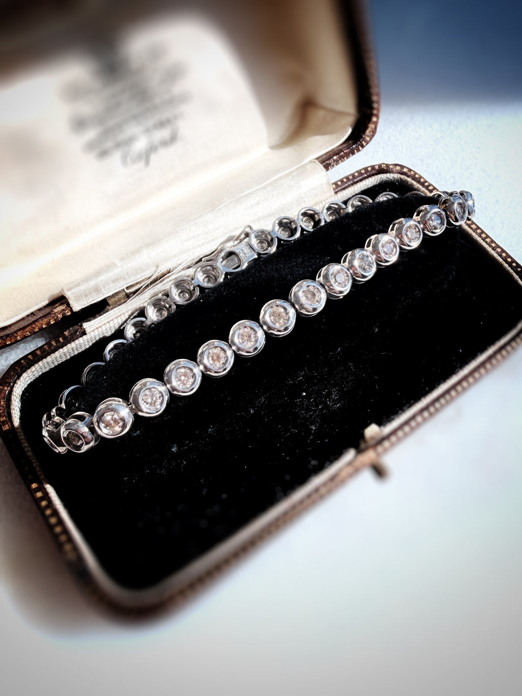 18K WHITE GOLD TENNIS BRACELET 7 1/4”