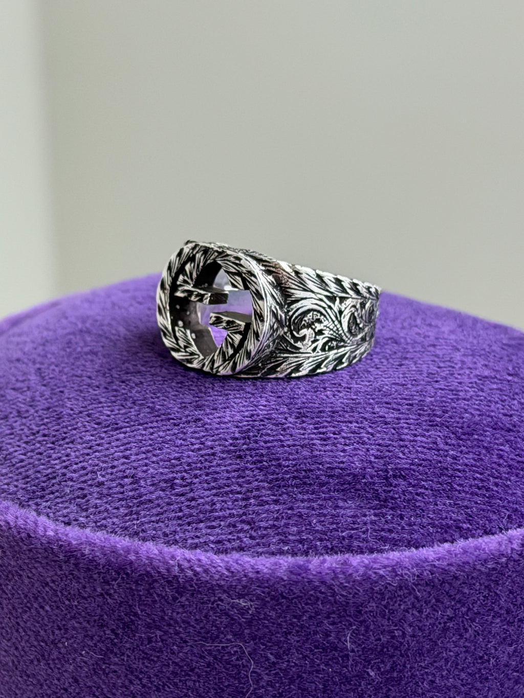 GUCCI STERLING SILVER INTERLOCKING G RING