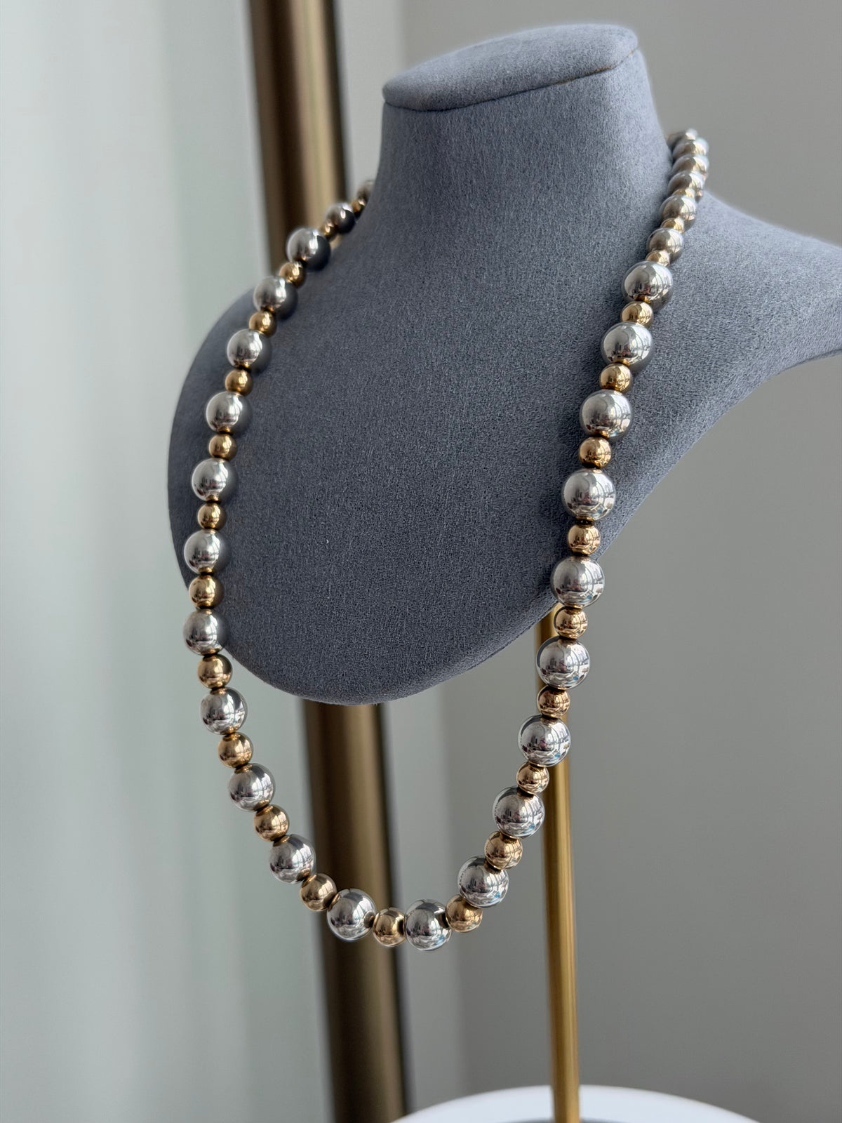 VINTAGE STERLING SILVER GRADUATED BALL CHAIN