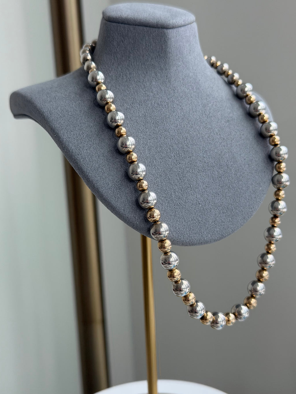 VINTAGE STERLING SILVER GRADUATED BALL CHAIN
