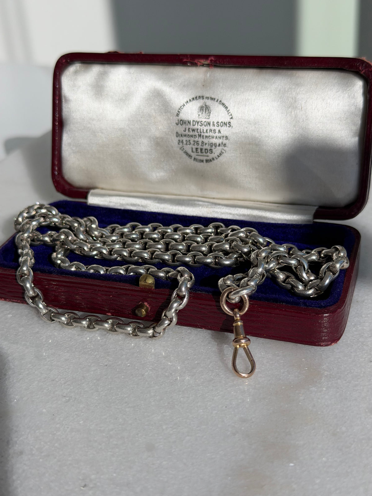 ANTIQUE SILVER GUARD CHAIN WITH 9CT GOLD DOG CLIP 28” 42gr.