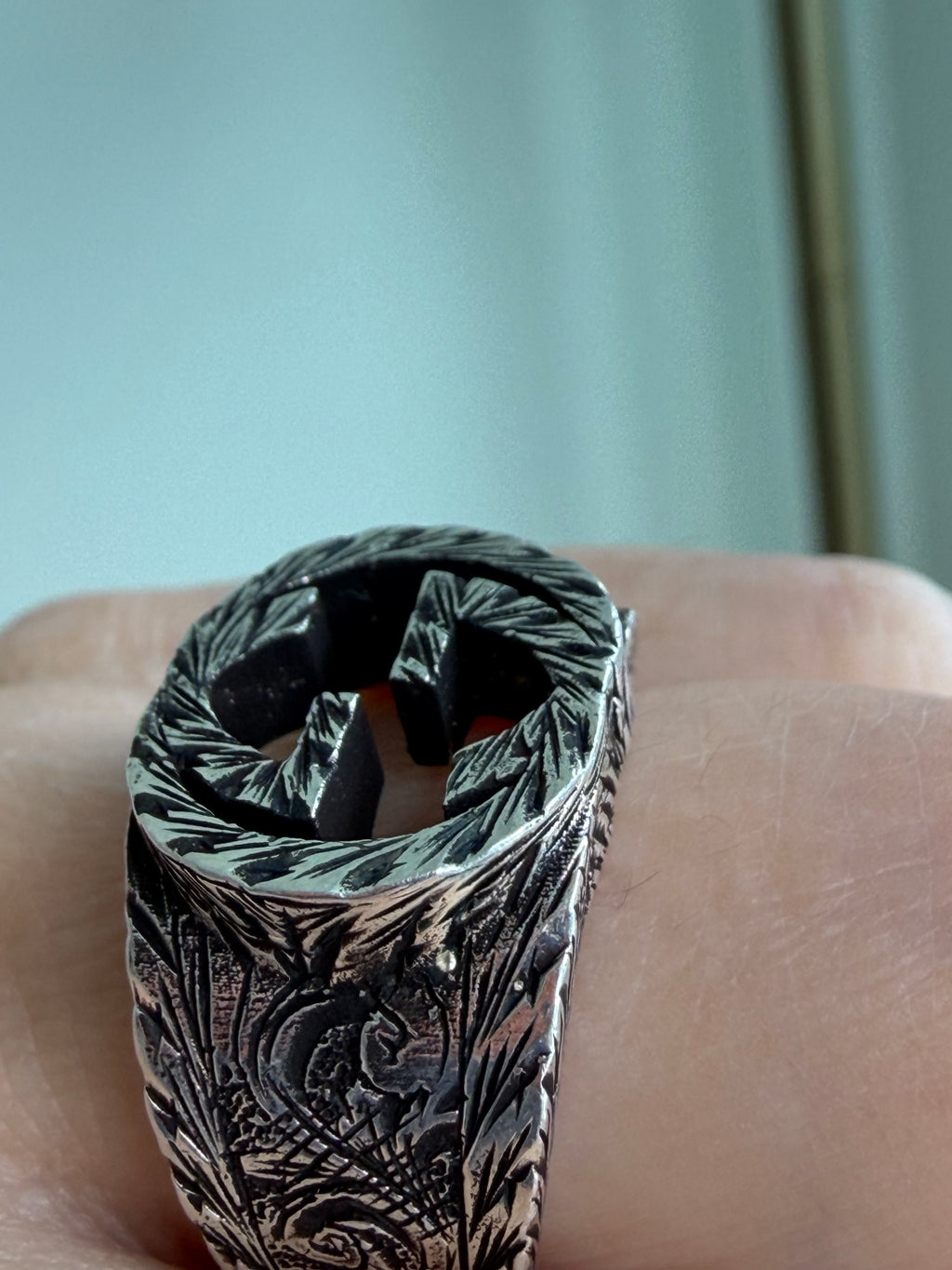 GUCCI STERLING SILVER INTERLOCKING G RING