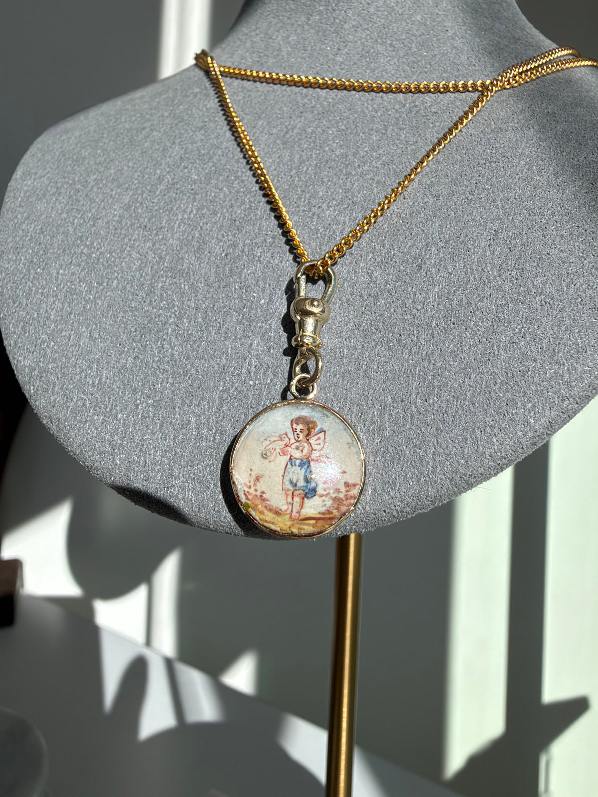 ANTIQUE 14K GOLD HAND-PAINTED ENAMEL CHERUB + 9CT GOLD SWIVEL DOG CLIP. Pendant