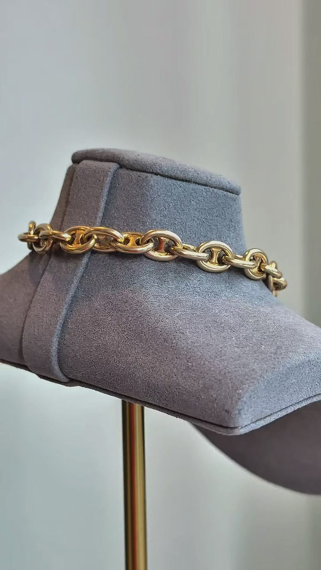 Vintage 14K Solid Gold Mariner Bracelet with Oversized Swivel Dog Clip – 28.65g