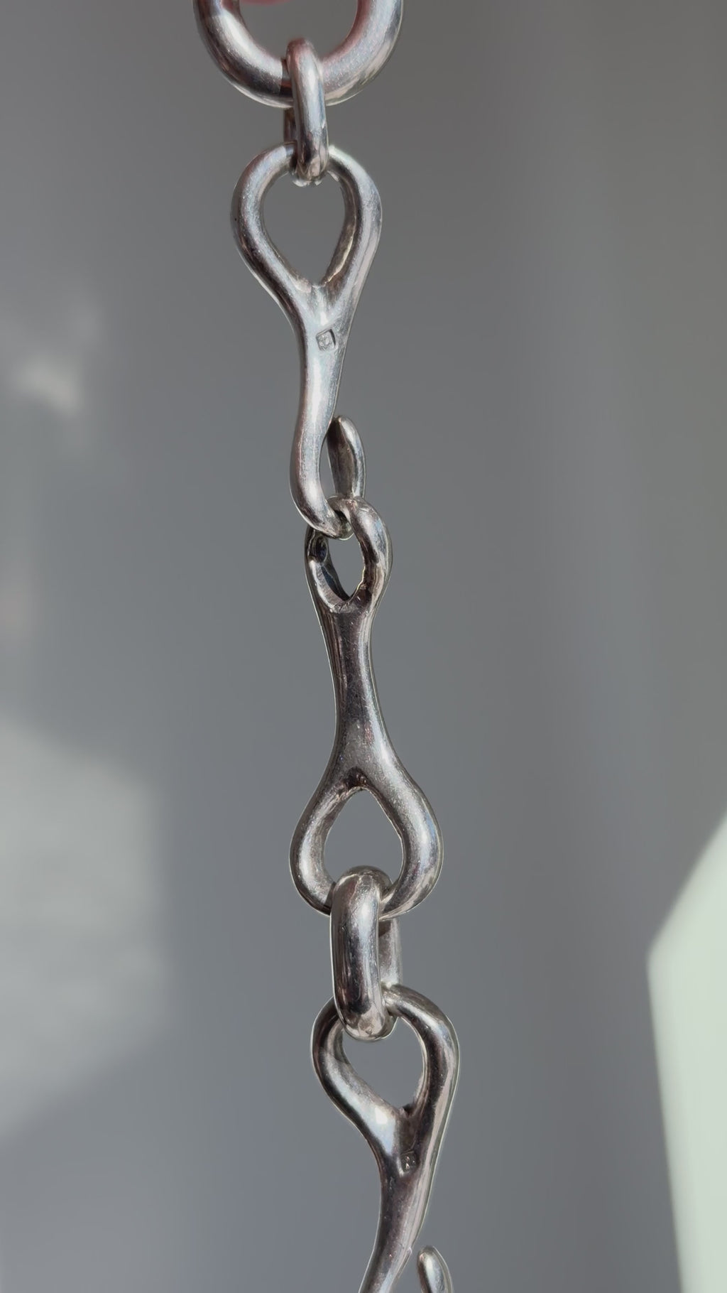CIRCA 1950s EGYPTIAN .900 SILVER HORSEBIT BRACELET