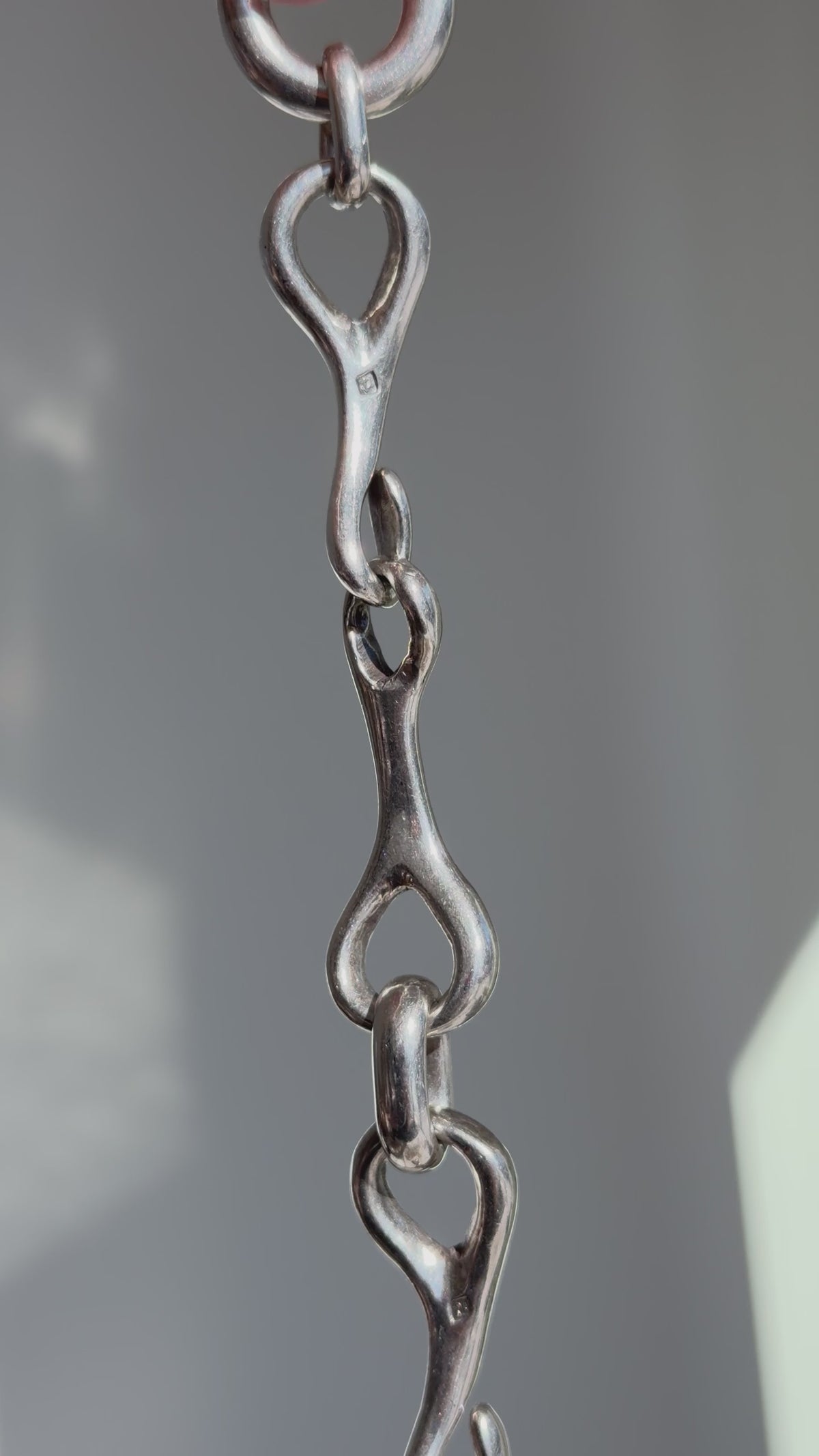 CIRCA 1950s EGYPTIAN .900 SILVER HORSEBIT BRACELET
